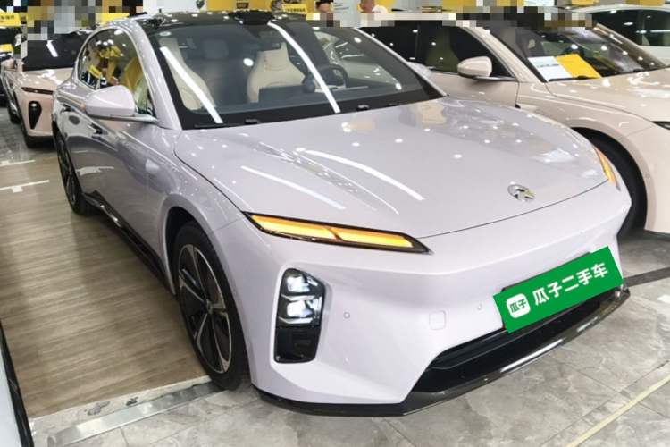 Used Nio ET5 2025 75 kWh Exterior 1