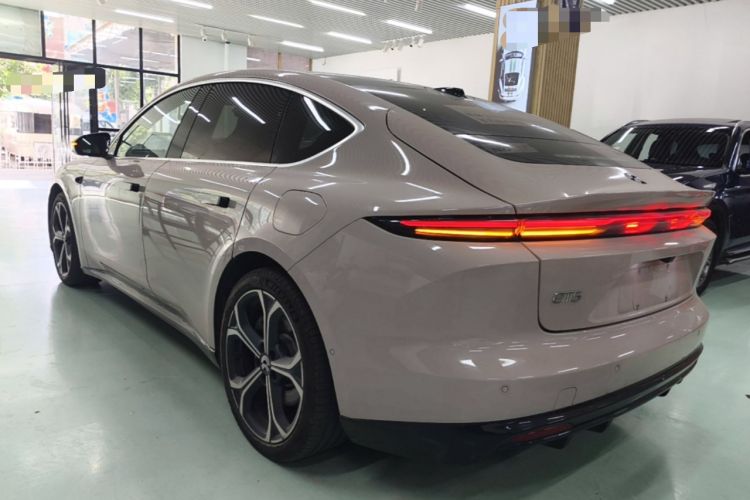 Used Nio ET5 2025 75 kWh Exterior 2