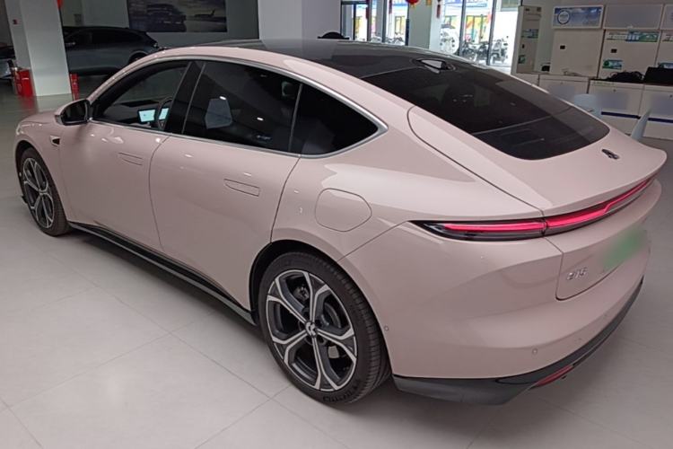 Used Nio ET5 2025 75 kWh Exterior 2