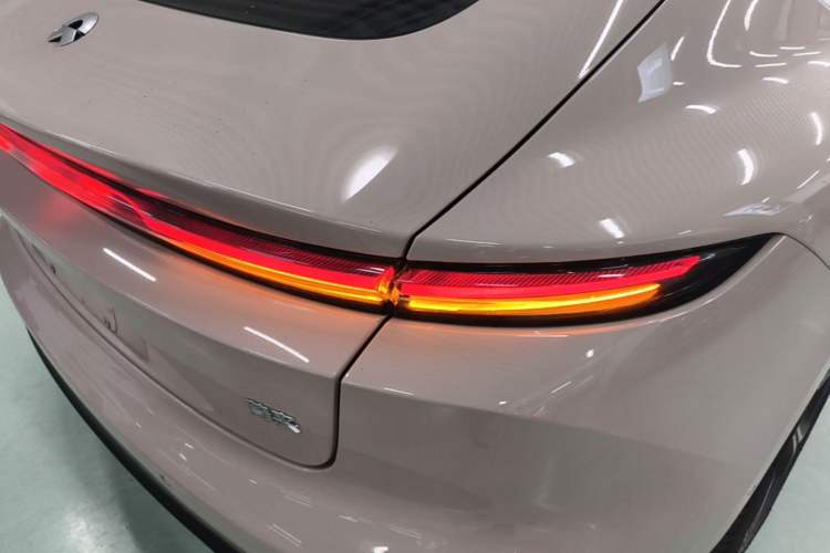 Used Nio ET5 2025 75 kWh Exterior 3