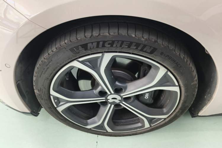 Used Nio ET5 2025 75 kWh Exterior 4