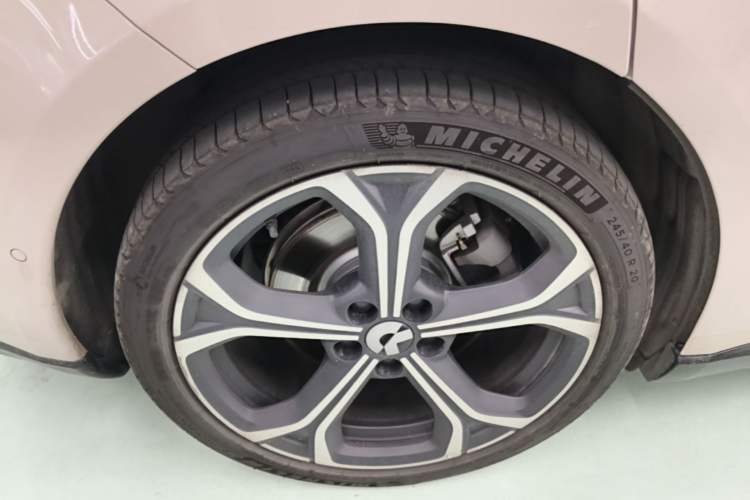 Used Nio ET5 2025 75 kWh Exterior 5