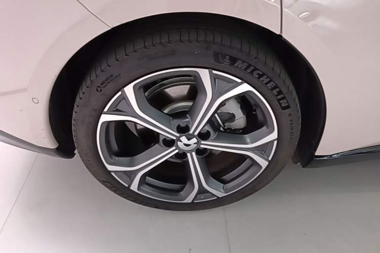 Used Nio ET5 2025 75 kWh Exterior 5