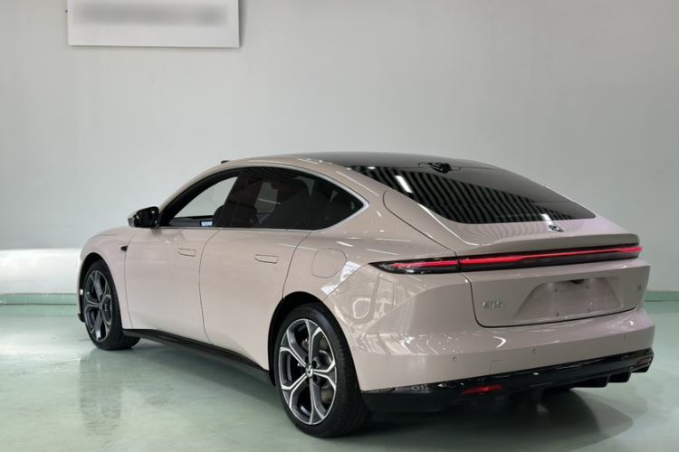Used Nio ET5 2025 75 kWh Exterior 6