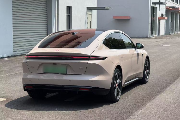 Used Nio ET5 2025 75 kWh Exterior 6