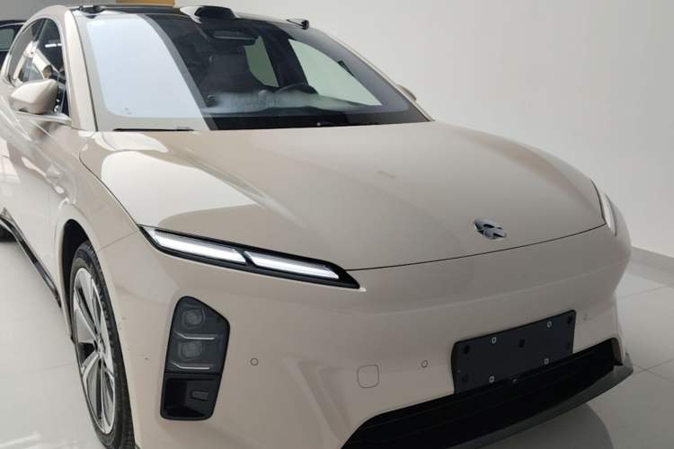 Used Nio ET5 2025 75 kWh Front