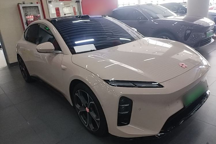 Used Nio ET5 2025 75 kWh Front Right 45 Deg