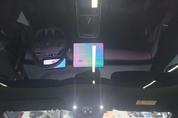 Used Nio ET5 2025 100 kWh Headliner