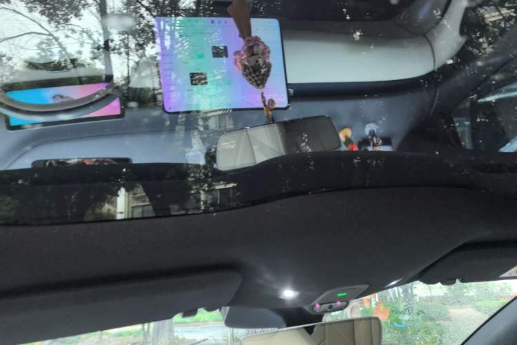 Used Nio ET5 2025 75 kWh Headliner