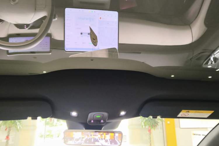 Used Nio ET5 2025 75 kWh Headliner