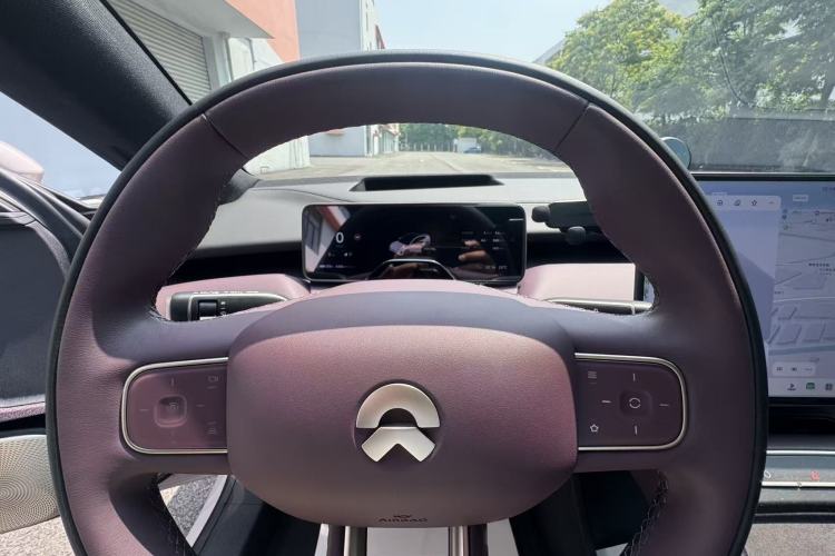 Used Nio ET5 2025 75 kWh Interior 2