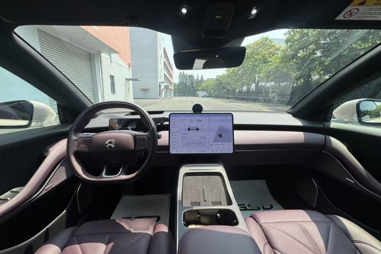 Used Nio ET5 2025 75 kWh Interior 6