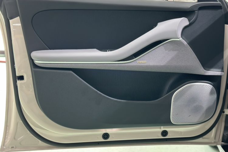 Used Nio ET5 2025 75 kWh Interior 9