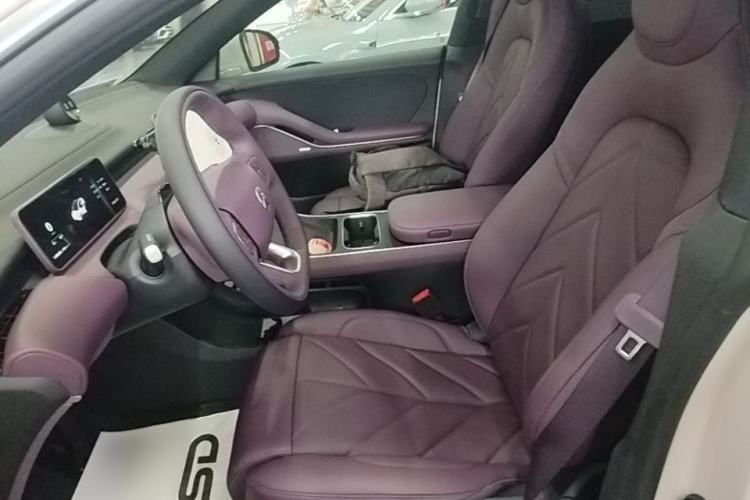 Used Nio ET5 2025 75 kWh Left Front Seat