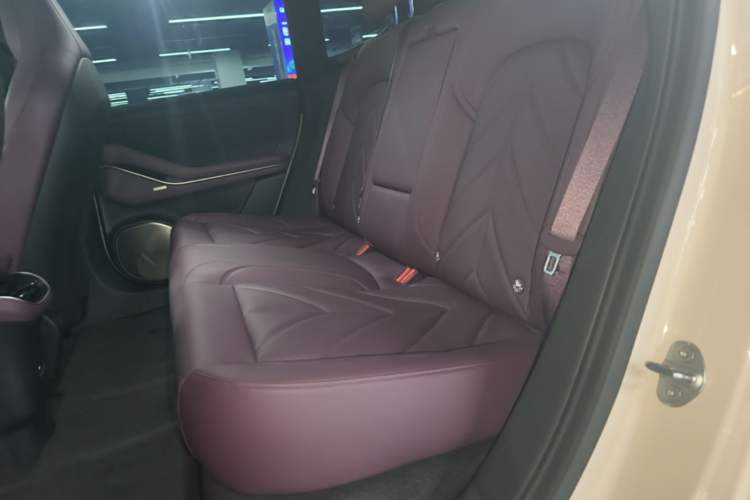 Used Nio ET5 2025 100 kWh Left Rear Seat