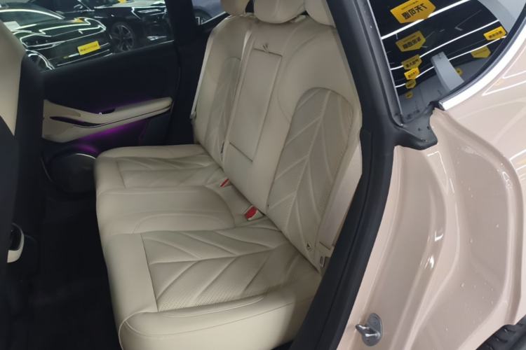 Used Nio ET5 2025 75 kWh Left Rear Seat