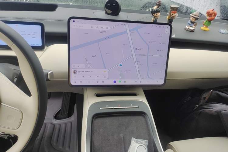 Used Nio ET5 2025 75 kWh Audio And AC Panel