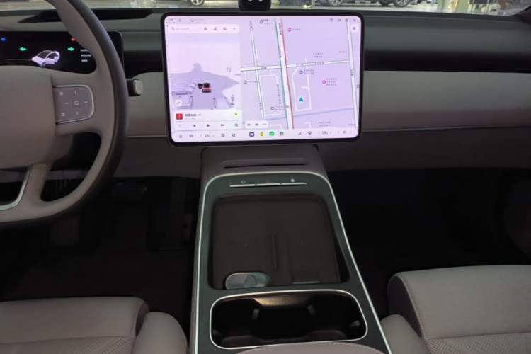 Used Nio ET5 2025 75 kWh Audio And AC Panel
