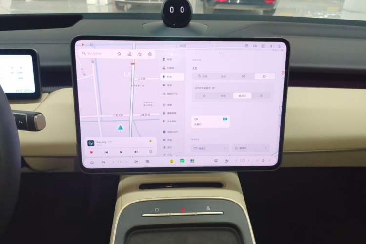 Used Nio ET5 2025 75 kWh Audio And AC Panel