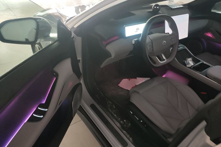 Used Nio ET5 2025 75 kWh Driver Seat