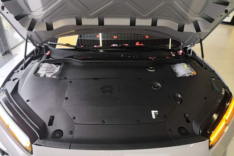 Used Nio ET5 2025 75 kWh Engine Bay