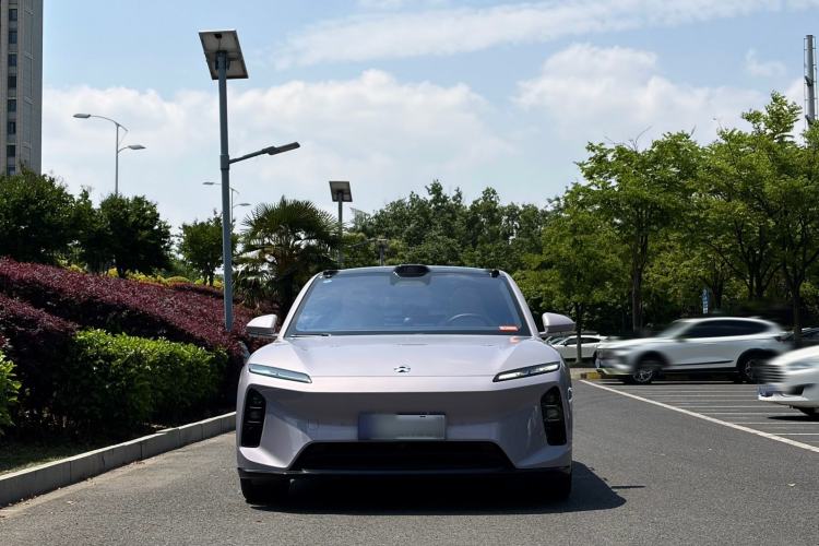 Used Nio ET5 2025 75 kWh Exterior 2