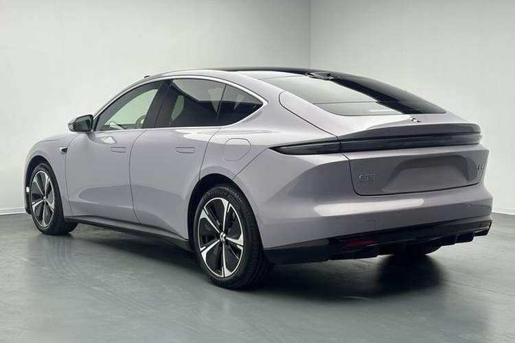 Used Nio ET5 2025 75 kWh Exterior 3