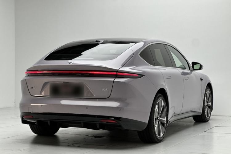 Used Nio ET5 2025 75 kWh Exterior 4