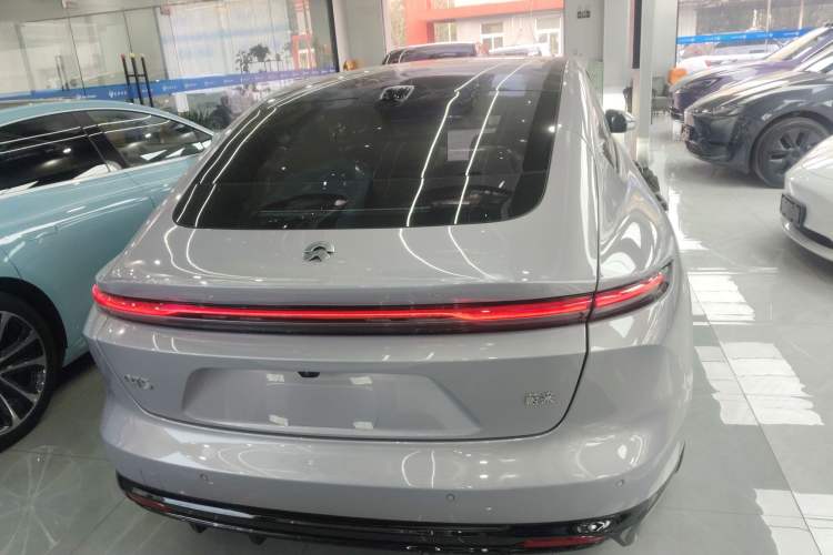Used Nio ET5 2025 75 kWh Exterior 4