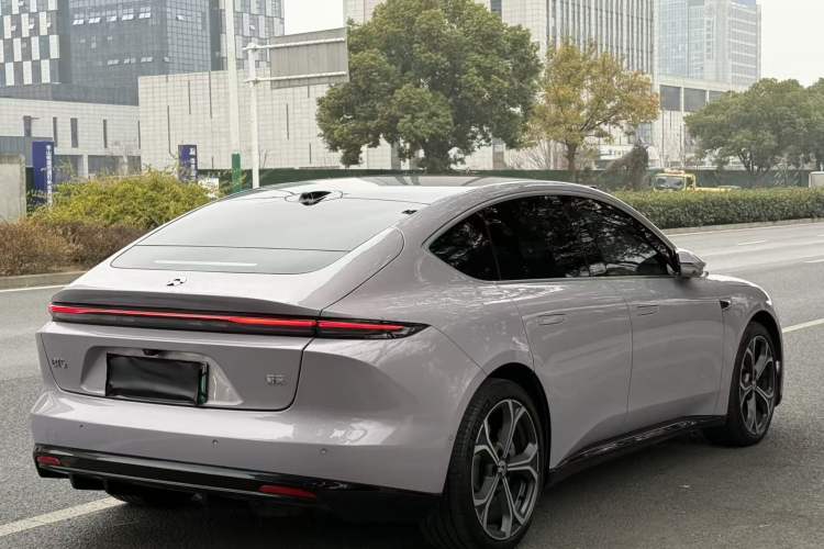 Used Nio ET5 2025 75 kWh Exterior 5