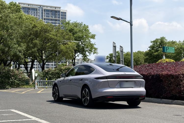 Used Nio ET5 2025 75 kWh Exterior 5
