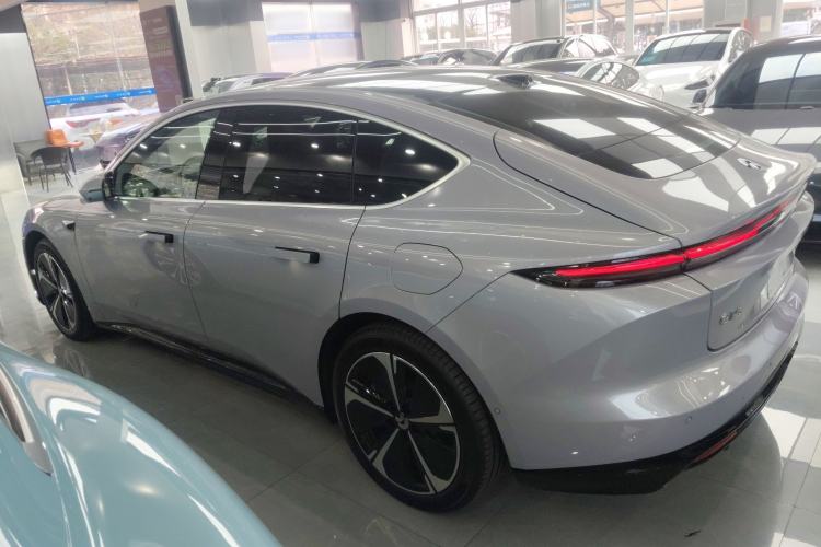 Used Nio ET5 2025 75 kWh Exterior 5