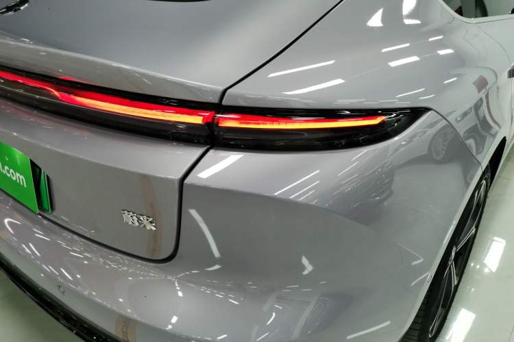Used Nio ET5 2025 75 kWh Exterior 6