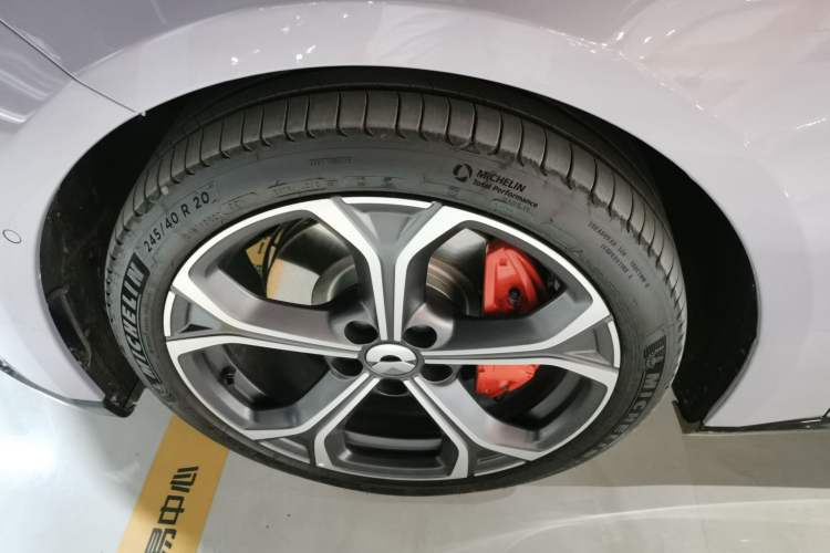 Used Nio ET5 2025 75 kWh Exterior 7