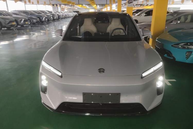 Used Nio ET5 2025 75 kWh Front