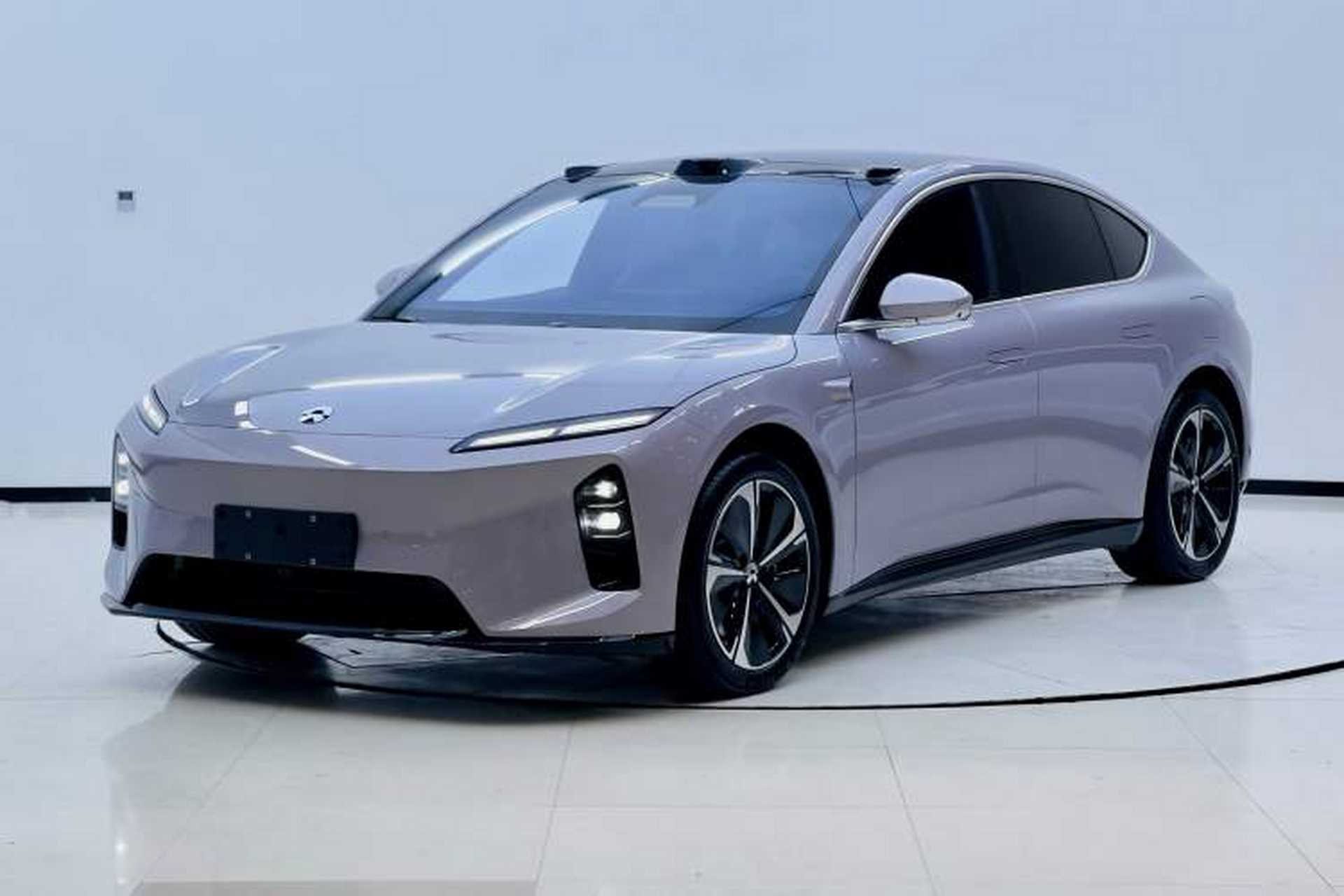 Used Nio ET5 2025 75 kWh Front Left 45 Deg
