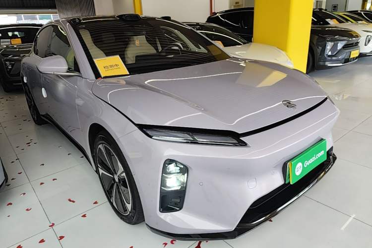 Used Nio ET5 2025 75 kWh Front Right 45 Deg