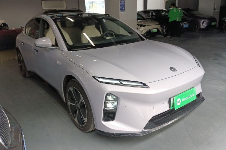 Used Nio ET5 2025 75 kWh Front Right 45 Deg