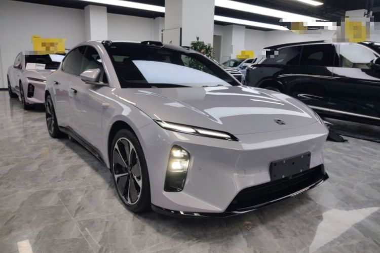 Used Nio ET5 2025 75 kWh Front Right 45 Deg