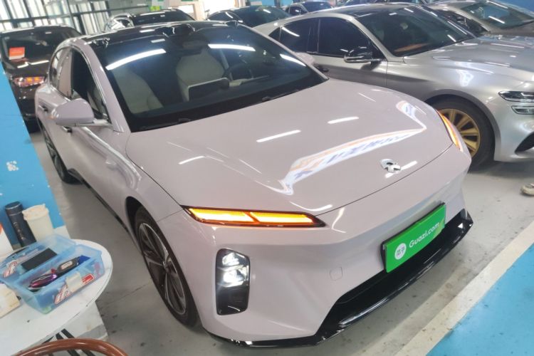 Used Nio ET5 2025 75 kWh Front Right 45 Deg