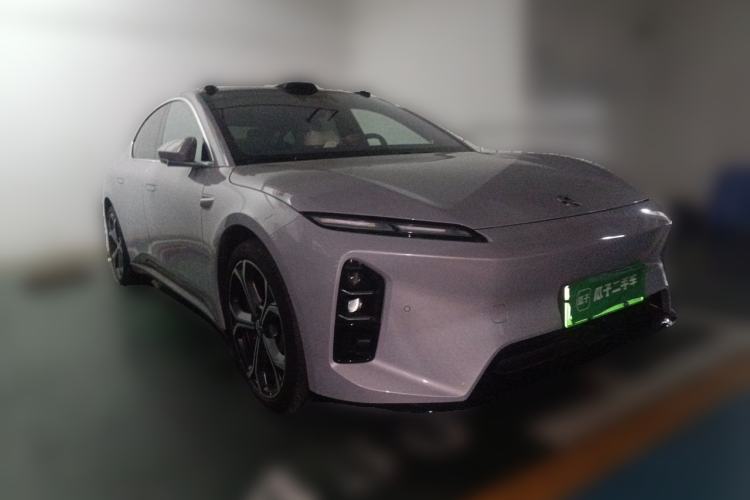 Used Nio ET5 2025 100 kWh Front Right 45 Deg