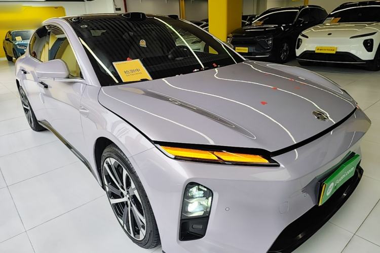 Used Nio ET5 2025 75 kWh Front Right 45 Deg