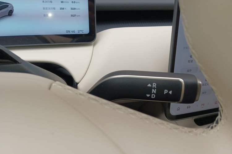 Used Nio ET5 2025 75 kWh Gear Lever
