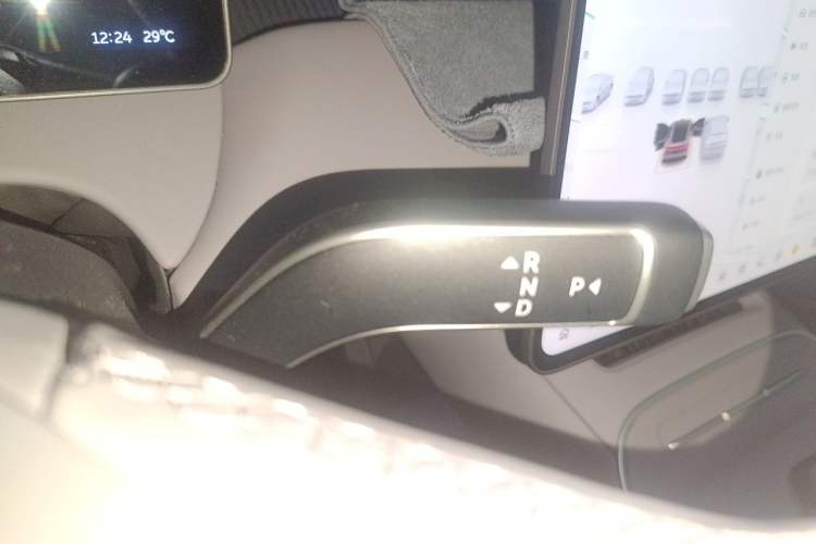 Used Nio ET5 2025 100 kWh Gear Lever