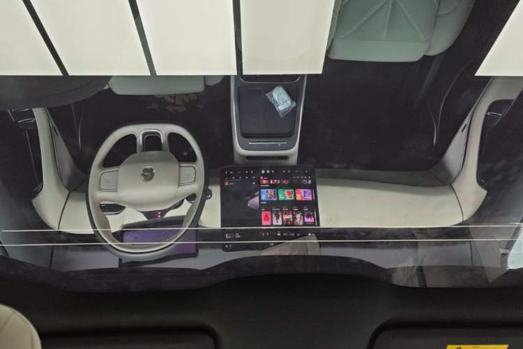 Used Nio ET5 2025 75 kWh Headliner
