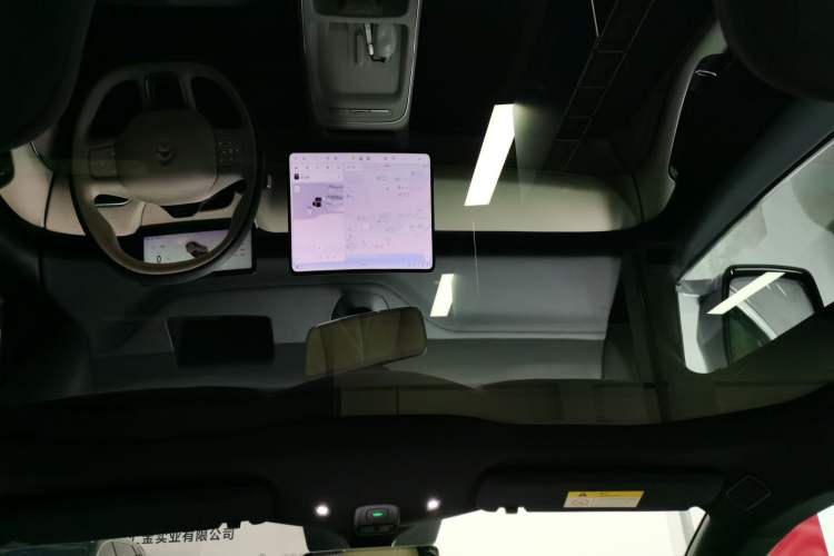 Used Nio ET5 2025 75 kWh Headliner