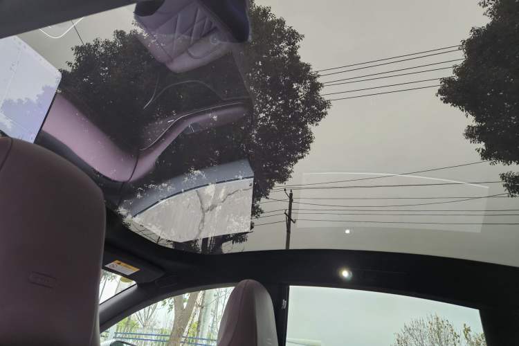 Used Nio ET5 2025 75 kWh Headliner