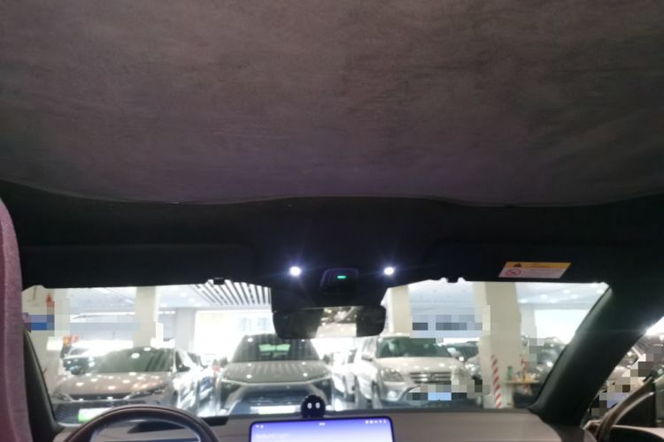 Used Nio ET5 2025 75 kWh Headliner