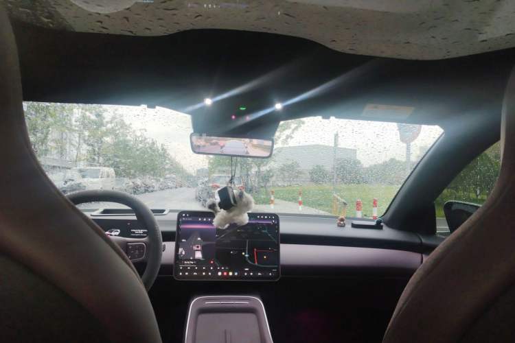Used Nio ET5 2025 75 kWh Headliner