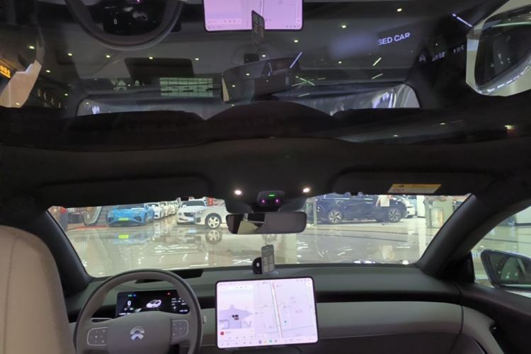 Used Nio ET5 2025 75 kWh Headliner